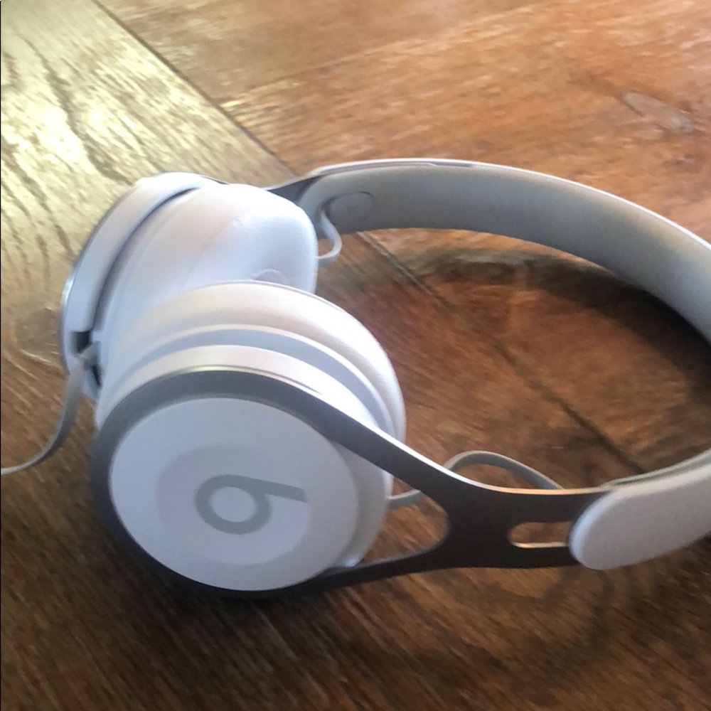 Beats by Dr. Dre EP Headphones